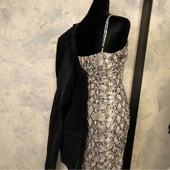 Sneakskin Pattern Black and White Bodycon Dress size L - Picture 2 of 10